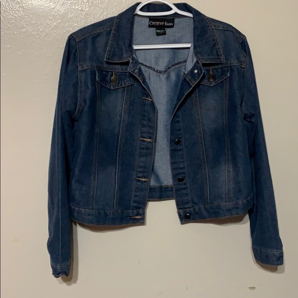 CROPPED DENIM JACKET. Large.